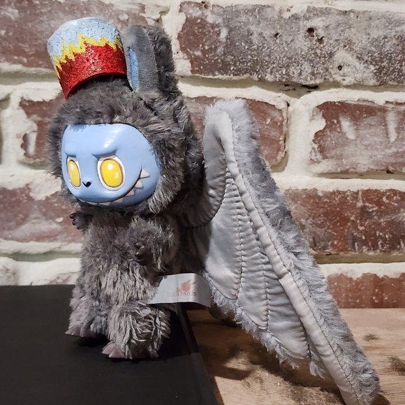 Pop Mart Flying Monkey Labubu - Picture 7 of 9